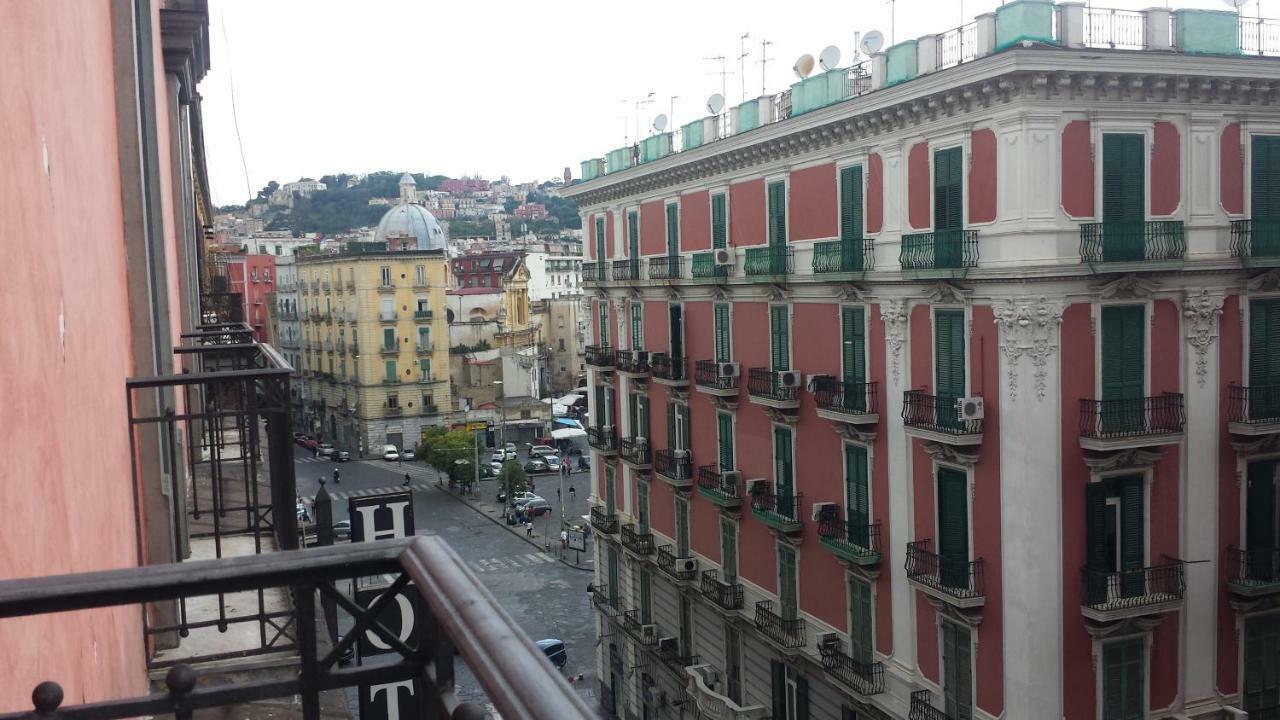 Una Casetta Al Centro Di Napoli Extérieur photo