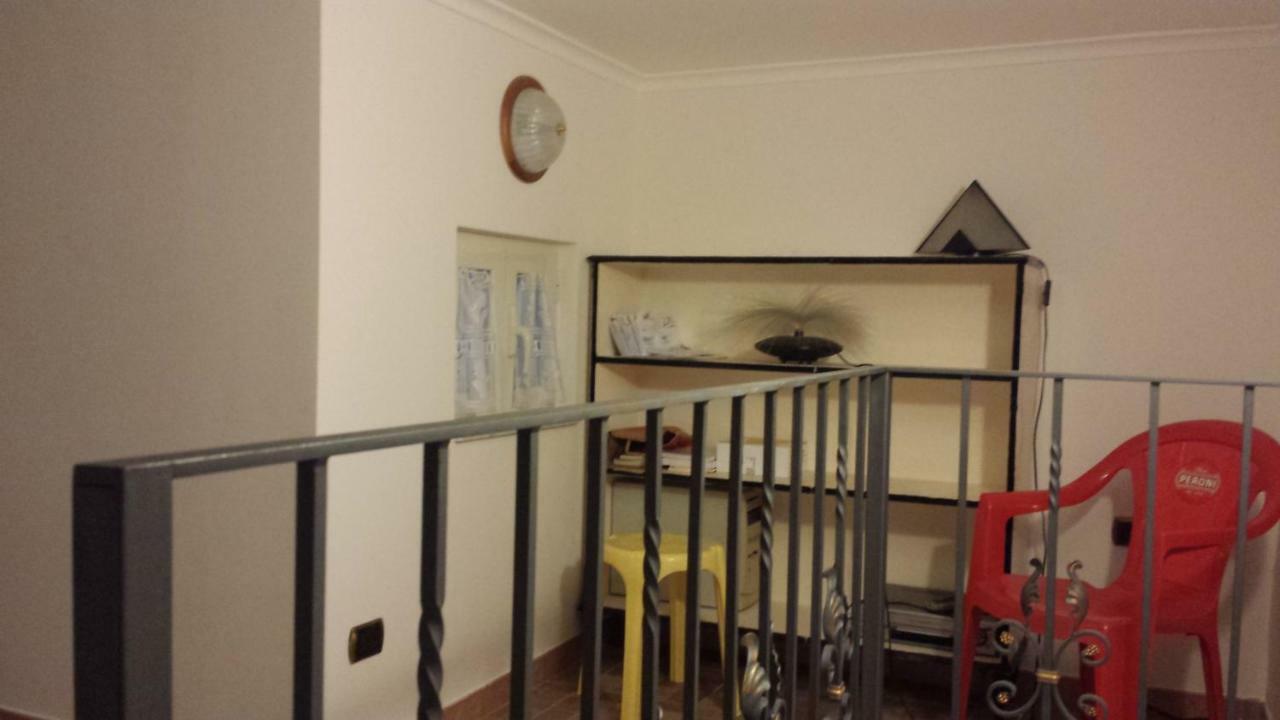 Una Casetta Al Centro Di Napoli Extérieur photo