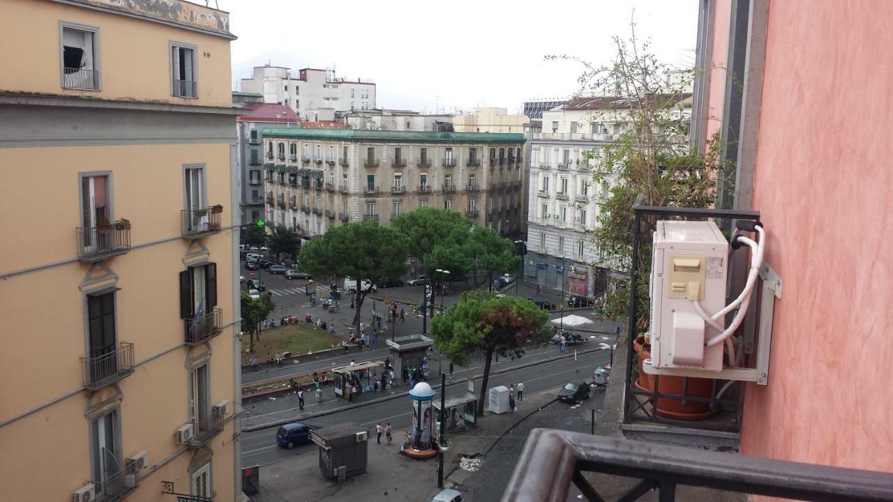 Una Casetta Al Centro Di Napoli Extérieur photo