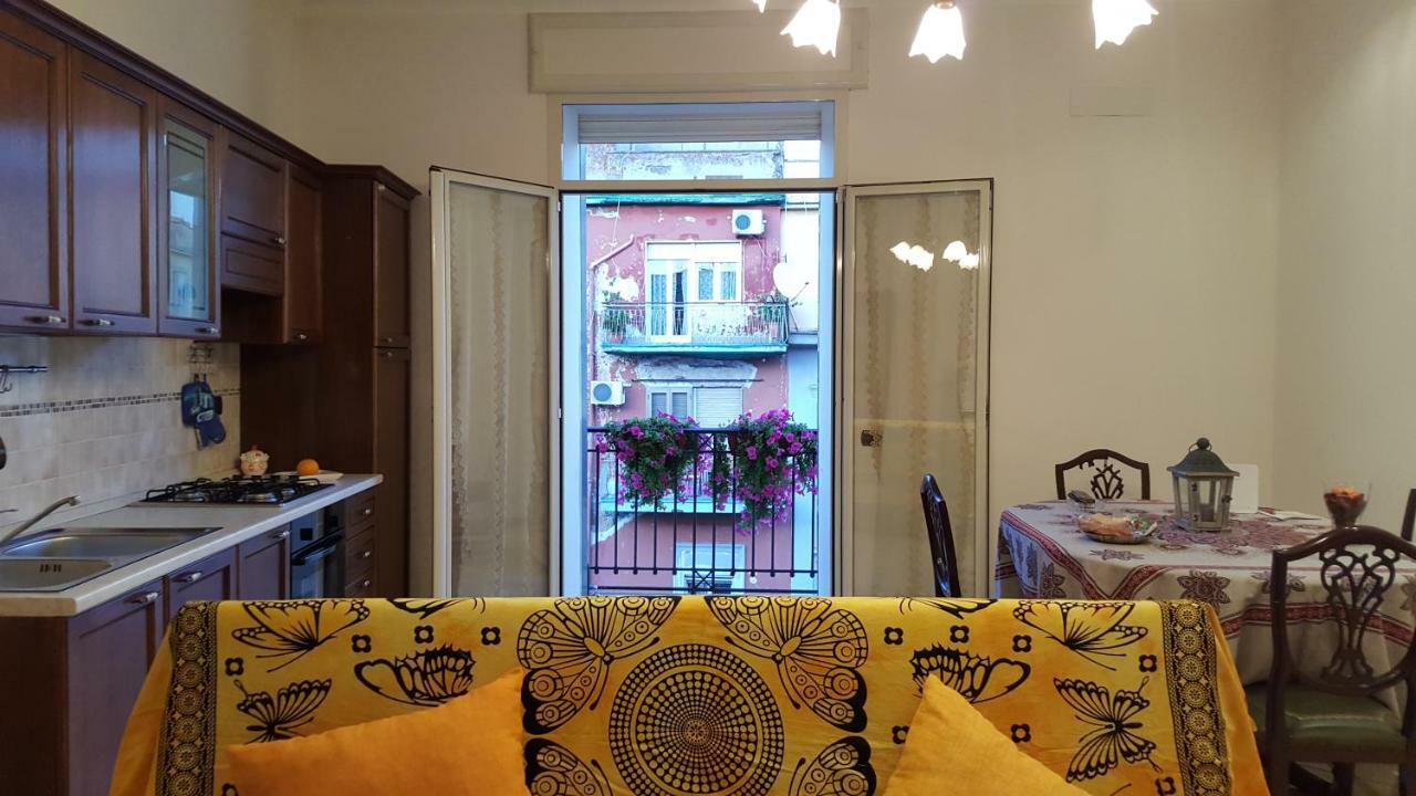 Una Casetta Al Centro Di Napoli Extérieur photo